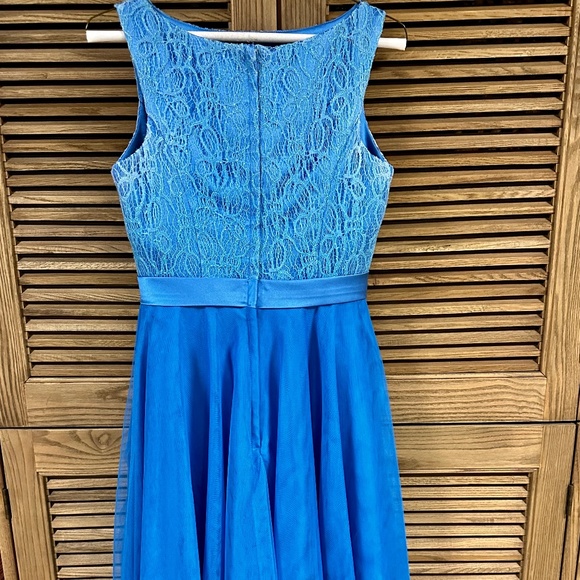 Formal 8-grade Graduation A-Line Lace Chiffon Knee-Length Dress Royal Blue - Picture 4 of 9